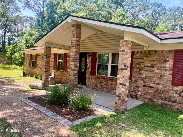 2621 Pintail Road, Moss Point, MS 39562