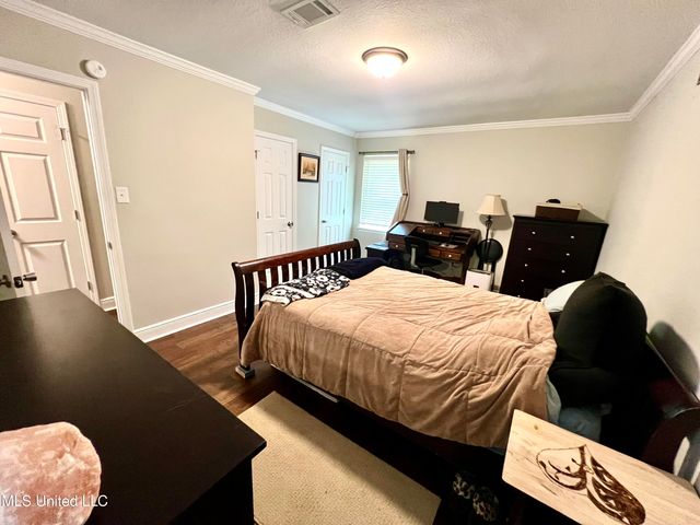2621 Pintail Road, Moss Point, MS 39562