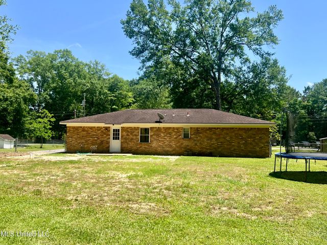 2621 Pintail Road, Moss Point, MS 39562