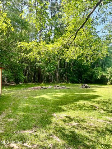 2621 Pintail Road, Moss Point, MS 39562