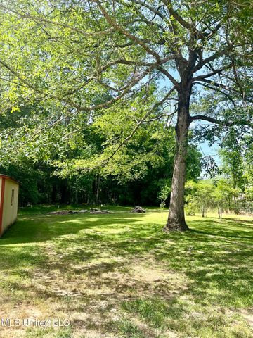 2621 Pintail Road, Moss Point, MS 39562
