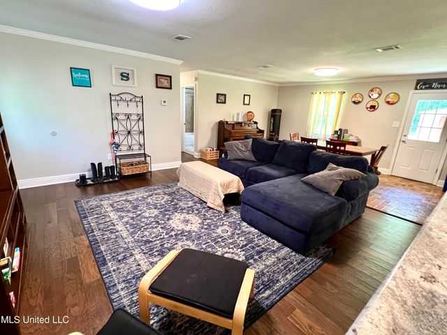 2621 Pintail Road, Moss Point, MS 39562