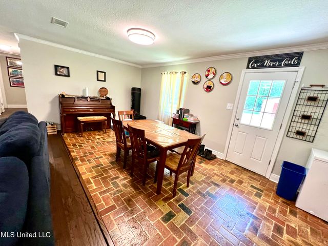 2621 Pintail Road, Moss Point, MS 39562