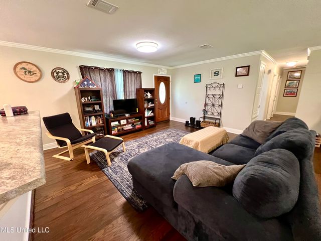 2621 Pintail Road, Moss Point, MS 39562