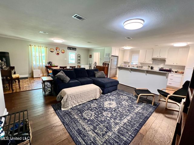 2621 Pintail Road, Moss Point, MS 39562