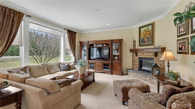 31045 219th Way SE, Black Diamond, WA 98010