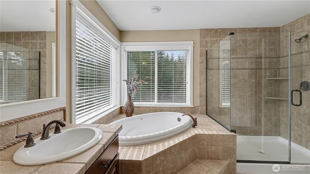 31045 219th Way SE, Black Diamond, WA 98010