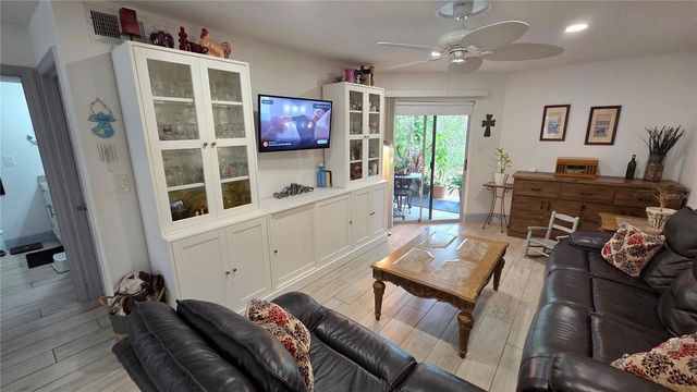 8630 MALLARD RESERVE DRIVE 105, Tampa, FL 33614