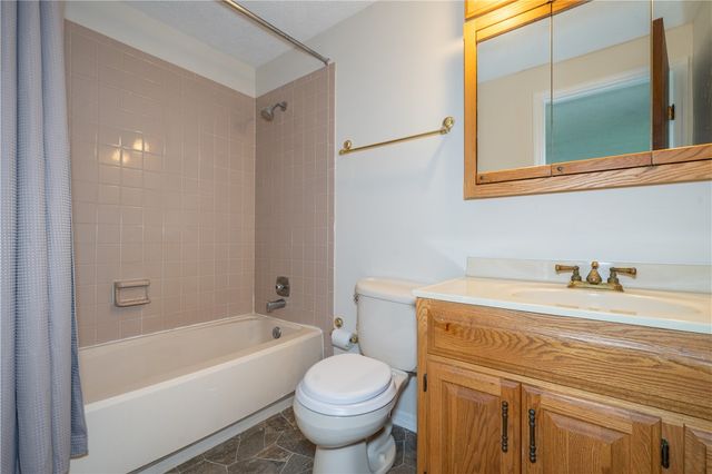5829 Waynegate Road, Huber Heights, OH 45424