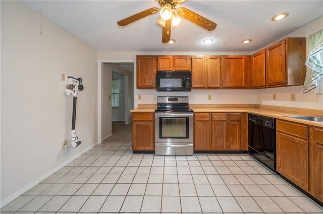 5829 Waynegate Road, Huber Heights, OH 45424