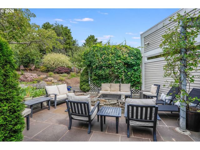 9720 Sw 169TH Pl, Beaverton, OR 97007