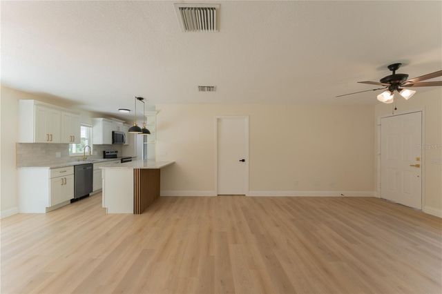 2810 N THORPE AVE, Orange City, FL 32763