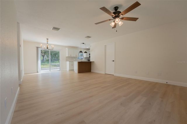 2810 N THORPE AVE, Orange City, FL 32763