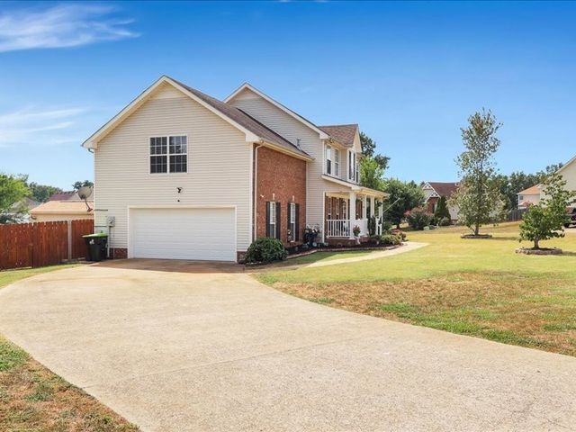 3329 Marrast Dr, Clarksville, TN 37043