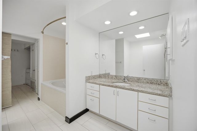 4241 Buena Vista Street 2, Dallas, TX 75205