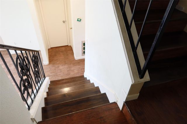 9350 Country Creek Drive 3, Houston, TX 77036