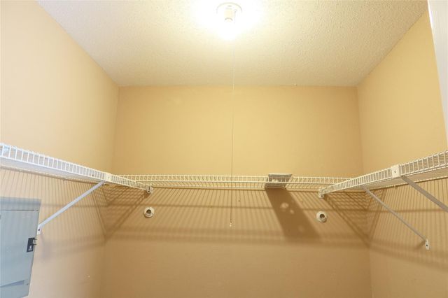 9350 Country Creek Drive 3, Houston, TX 77036