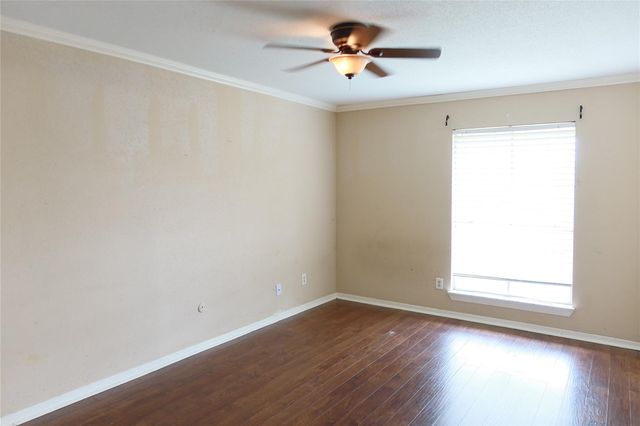 9350 Country Creek Drive 3, Houston, TX 77036