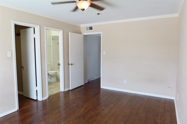 9350 Country Creek Drive 3, Houston, TX 77036