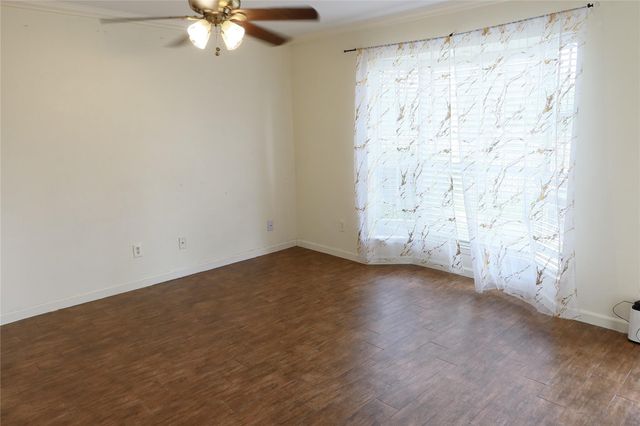 9350 Country Creek Drive 3, Houston, TX 77036