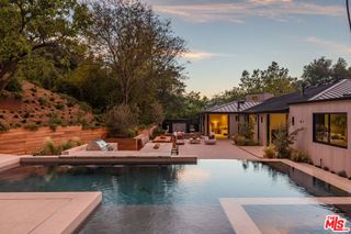 3187 Oakdell Road, Studio City, CA 91604