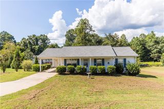 738 Hood Street, Cleveland, GA 30528