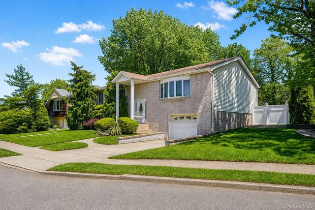 29 S Drum Street, Staten Island, NY 10309