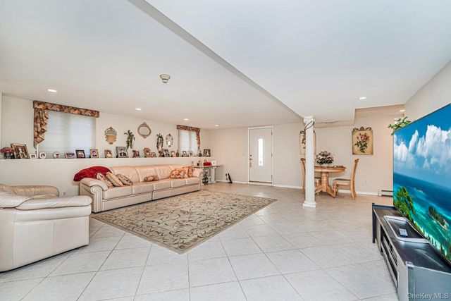 29 S Drum Street, Staten Island, NY 10309