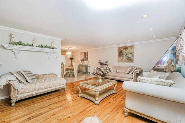 29 S Drum Street, Staten Island, NY 10309