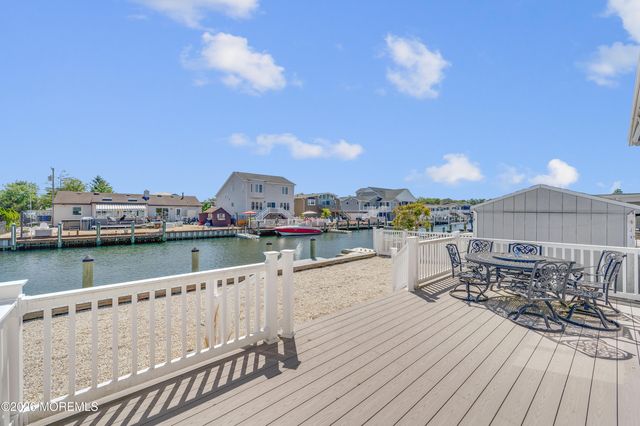 323 Stephan Avenue, Toms River, NJ 08753