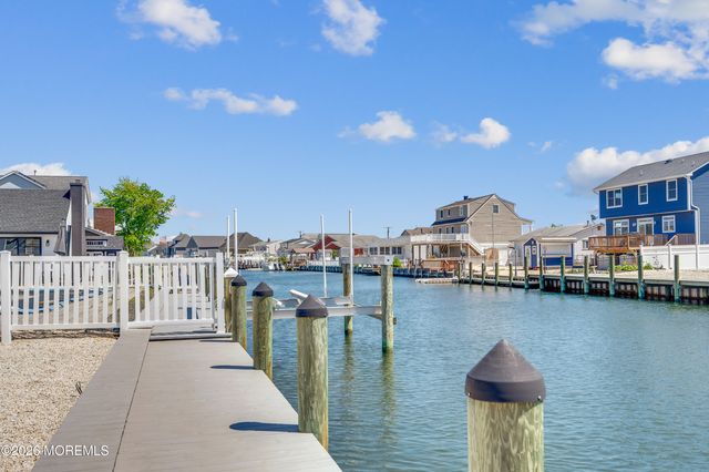 323 Stephan Avenue, Toms River, NJ 08753