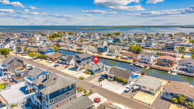 323 Stephan Avenue, Toms River, NJ 08753
