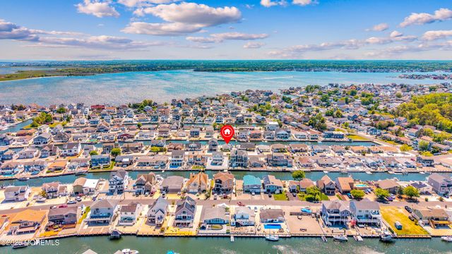 323 Stephan Avenue, Toms River, NJ 08753