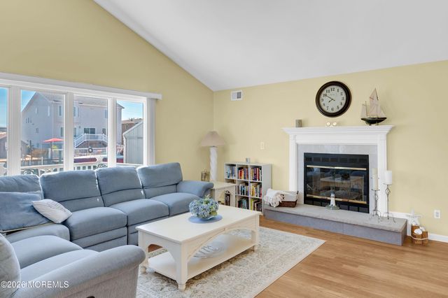 323 Stephan Avenue, Toms River, NJ 08753