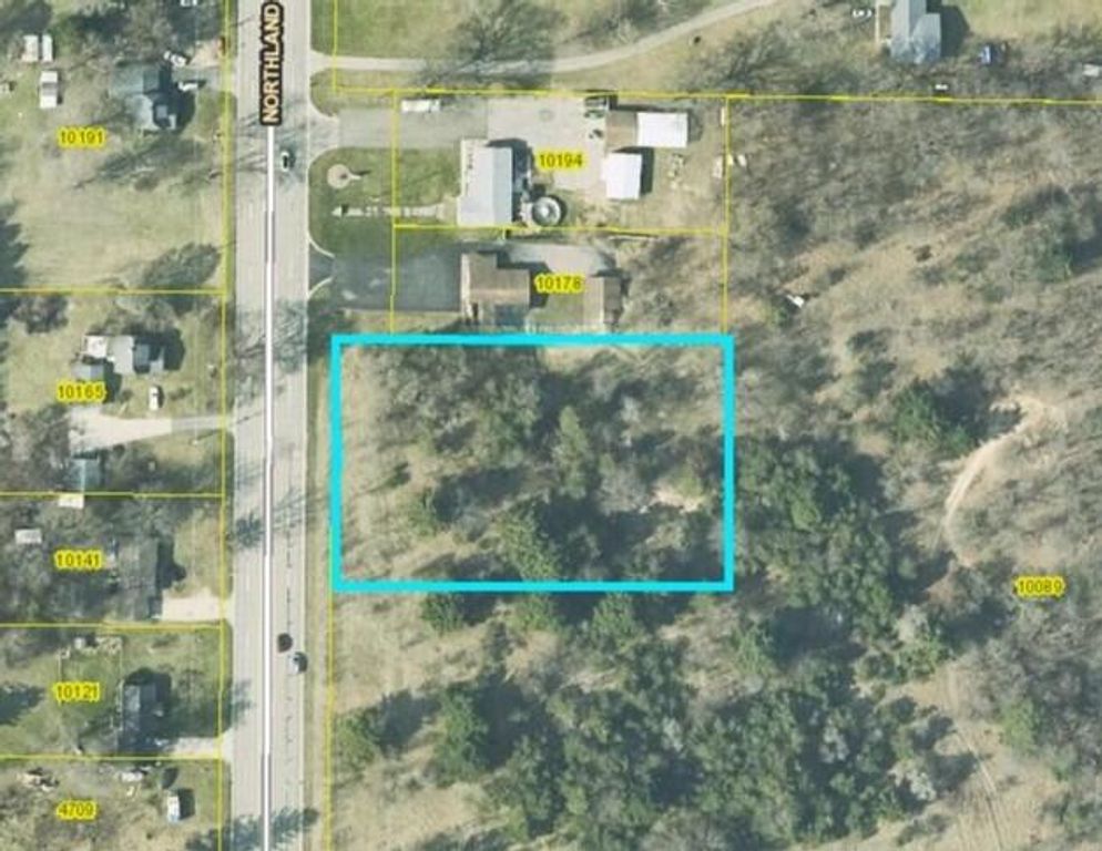 10089 Northland Drive, Rockford, MI 49341