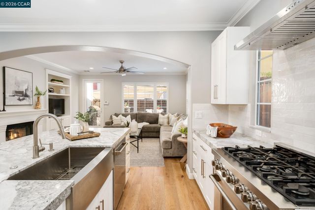 836 Griffon Court, Danville, CA 94506