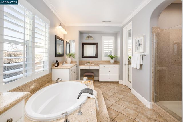 836 Griffon Court, Danville, CA 94506