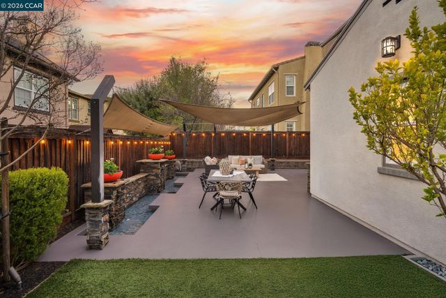 836 Griffon Court, Danville, CA 94506