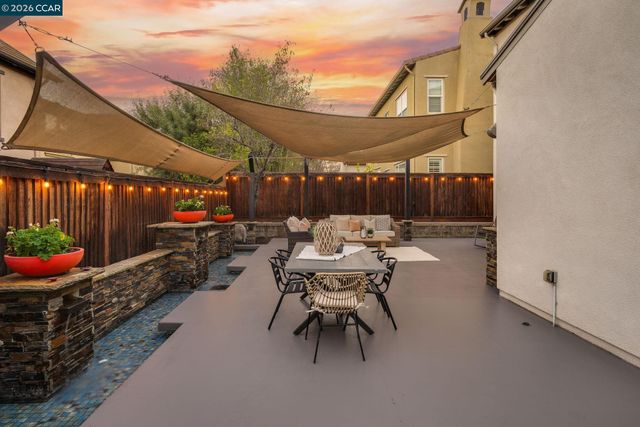 836 Griffon Court, Danville, CA 94506