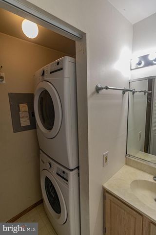 133 CHALKBOARD CT, Moorestown, NJ 08057