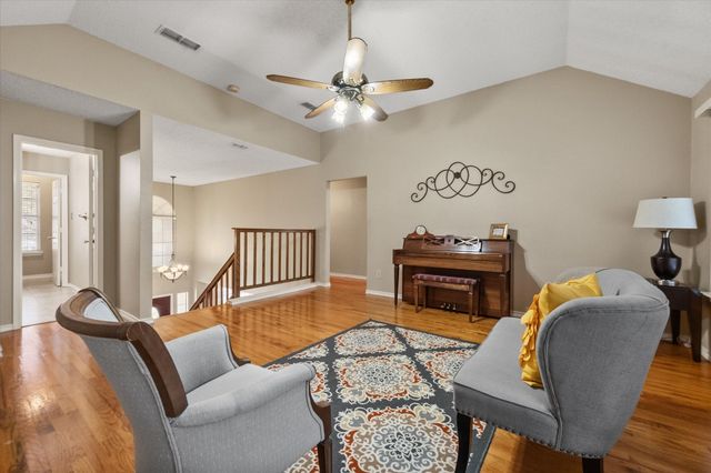 6111 Sandstone Drive, Arlington, TX 76001