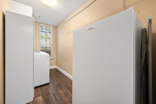 6111 Sandstone Drive, Arlington, TX 76001