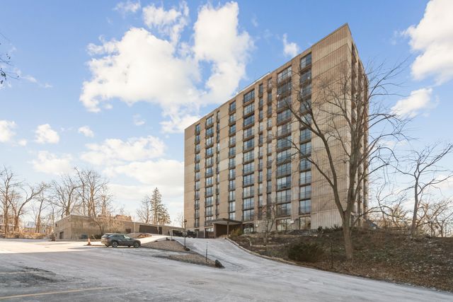 1800 7th Street 11C, East Moline, IL 61244