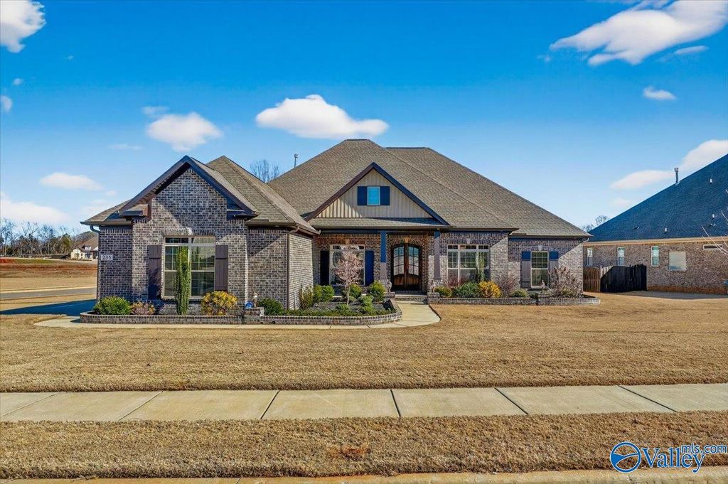 235 Idle Creek Drive, Huntsville, AL 35811