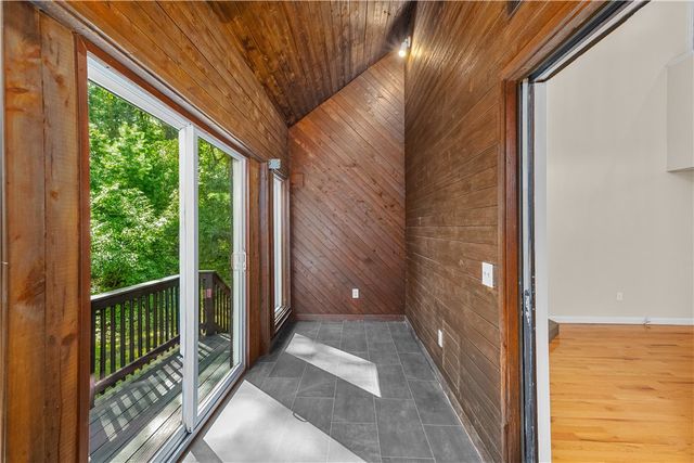 6 Acacia Court, Coventry, RI 02816