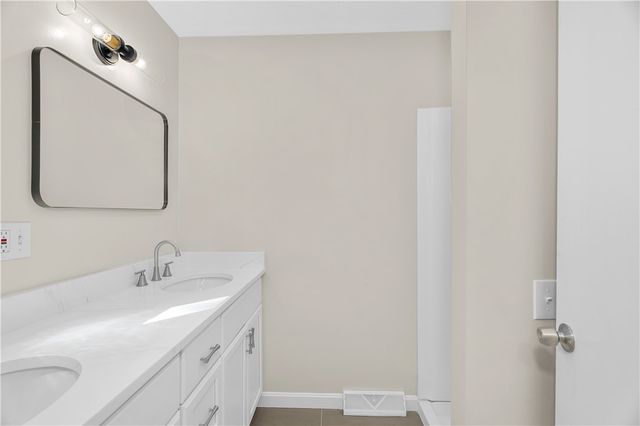 6 Acacia Court, Coventry, RI 02816