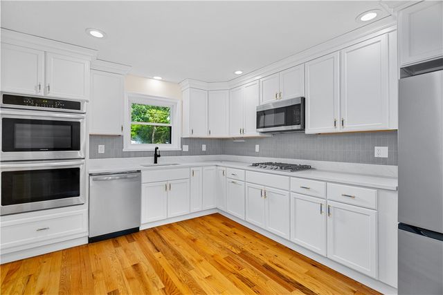 6 Acacia Court, Coventry, RI 02816