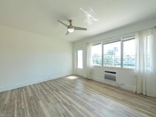 473 12th AVE S # B13, Naples, FL 34102