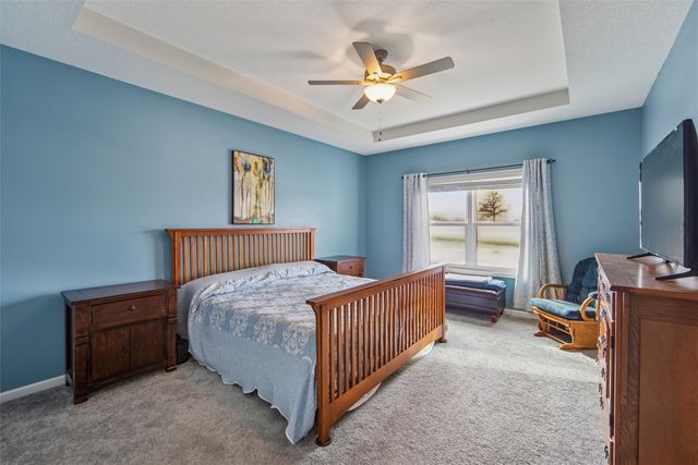 6730 NE 9th Court, Des Moines, IA 50313