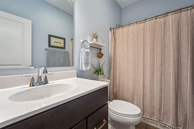 6730 NE 9th Court, Des Moines, IA 50313